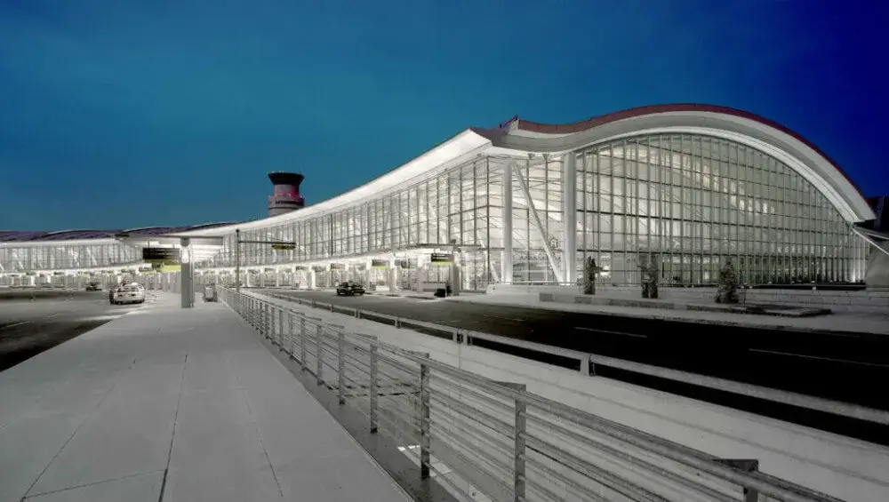 20160727 C3074 PHOTO EN 742807 resized 1024x579 1 Toronto Pearson International Airport